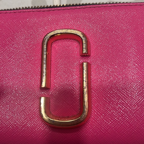 EUC Marc jacobs snapshot wallet - Picture 3 of 8